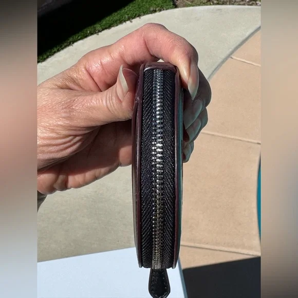 COACH x The Wizard of Oz Ruby Slippers Round Coin Case RARE HTF - Picture 11 of 14